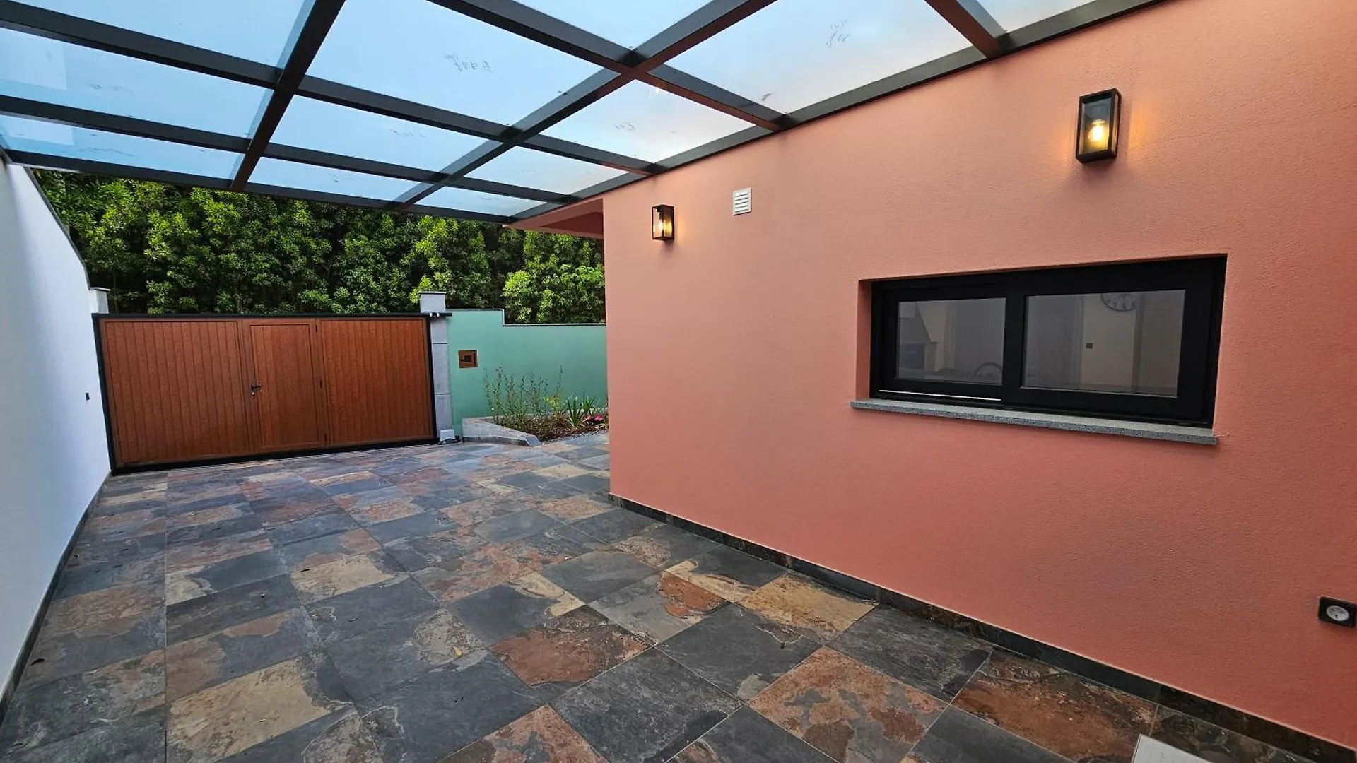 הוילה ארקו דה קלחטה Casa Requinte - Jacuzzi 0*,  פורטוגל